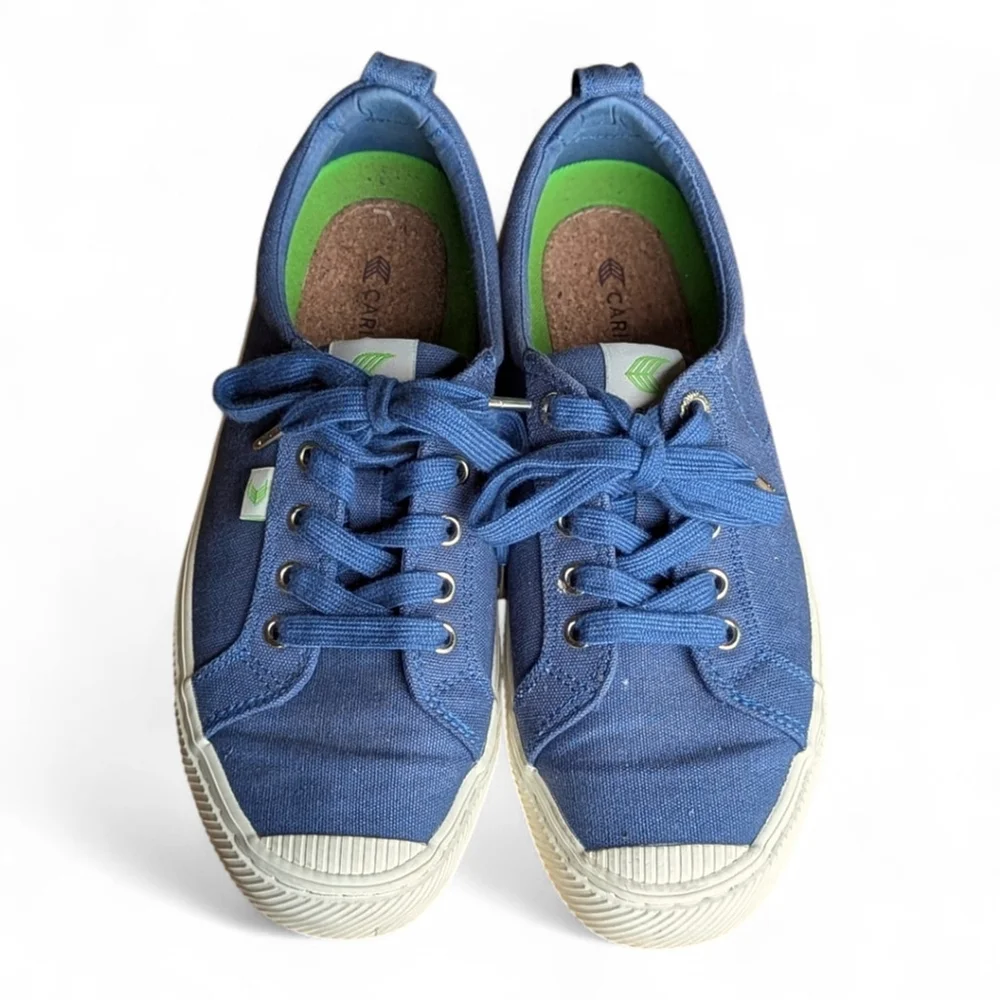 Cariuma Organic OCA Low Top Cap Toe Shadow Blue Canvas & Cork Sneaker Women's 9